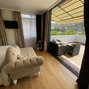 Tamarioni شقة تبليسي